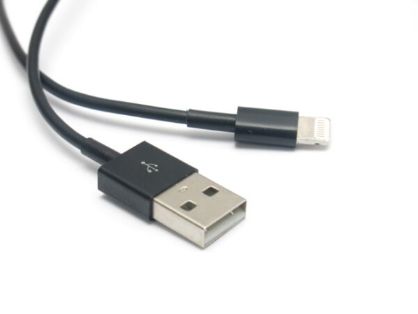 Cavo-dati-per-Iphone-5-Col-Nero-original-11561-520.jpg